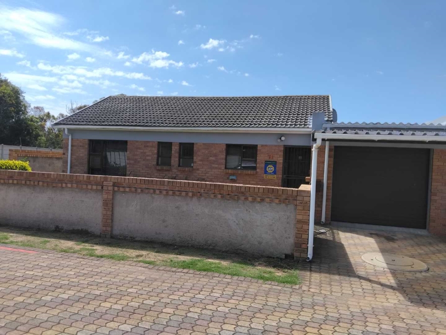 3 Bedroom Property for Sale in Heiderand Western Cape